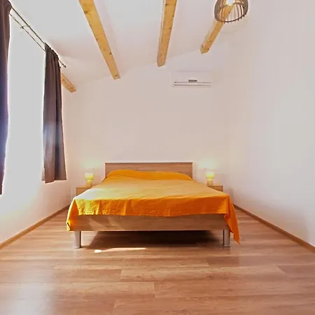 Mit Privatpool Fuer 8 Personen Ca 120 Qm In Medulin, Istrien Suedkueste Von Istrien