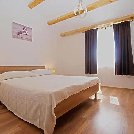 Mit Privatpool Fuer 8 Personen Ca 120 Qm In Medulin, Istrien Suedkueste Von Istrien