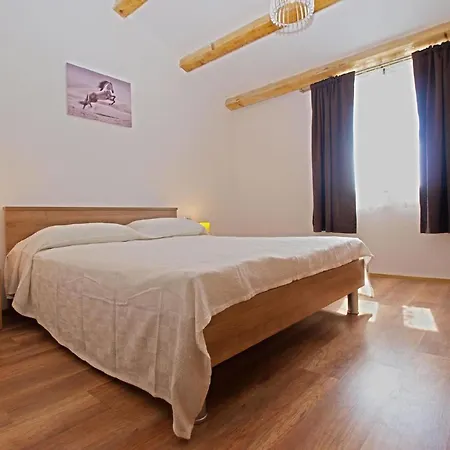 Сasa de vacaciones Mit Privatpool Fuer 8 Personen Ca 120 Qm In Medulin, Istrien Suedkueste Von Istrien Medulin