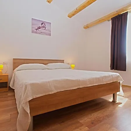 펜션 Mit Privatpool Fuer 8 Personen Ca 120 Qm In Medulin, Istrien Suedkueste Von Istrien *